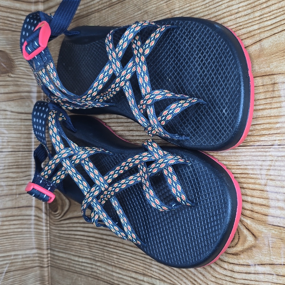 Chaco Blue Pink Strappy ZX2 Classic Sandal Outdoor Hiking Granola 10‎